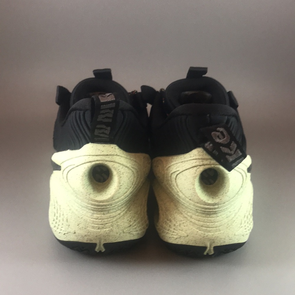 Nike Cosmic Unity ‘Green Glow’ - Picture 5 of 10